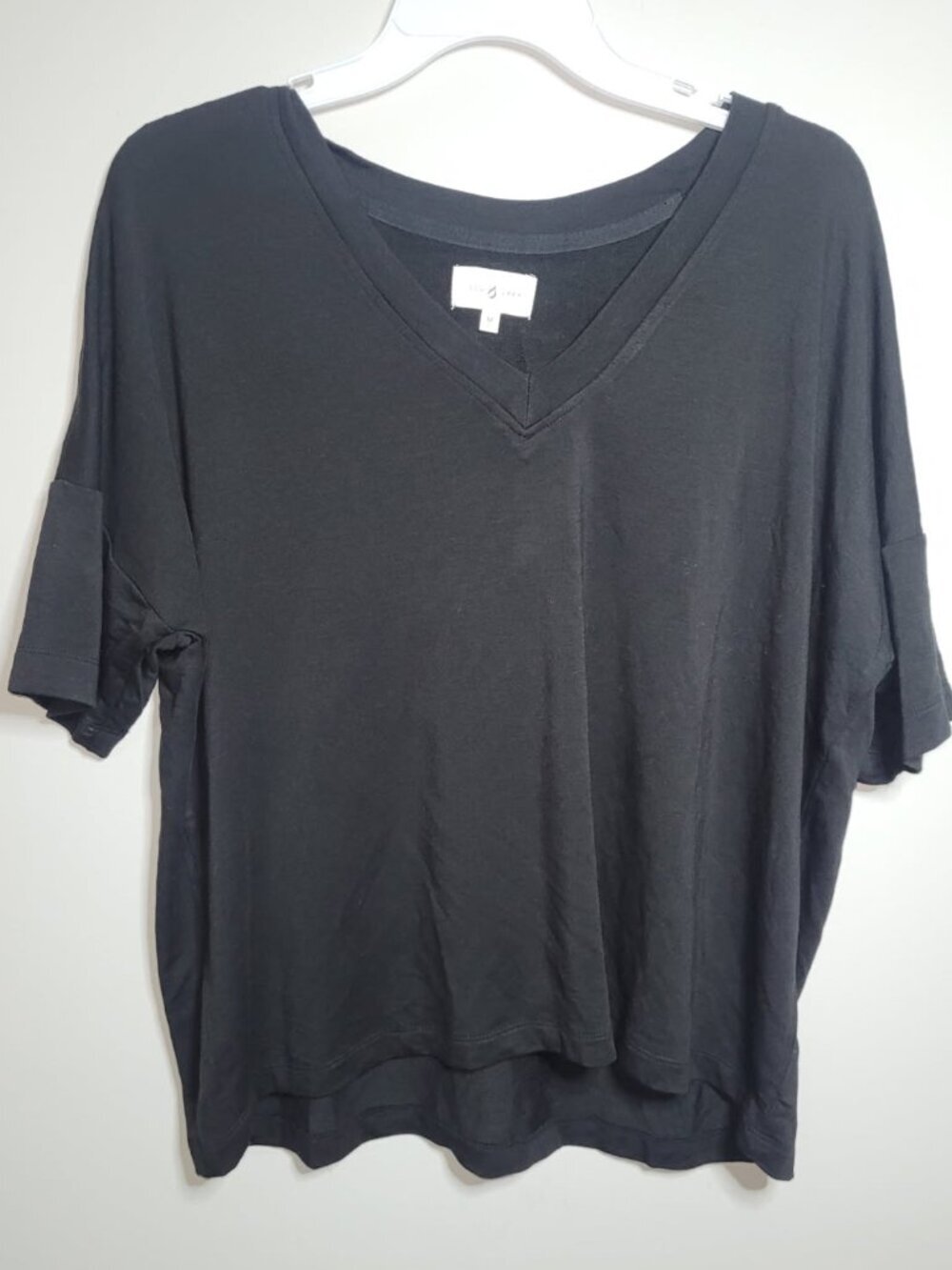 Lou & Grey Medium Black Short Sleeve Top